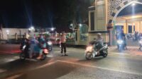 Tarawih Aman di Sekotong, Polisi Sigap Kawal Masjid
