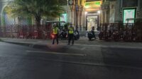 Ramadan Damai, Polisi Kawal Sholat Tarawih di Batulayar