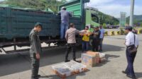 Truk Bermuatan Burung Tanpa Izin Dicegat Menuju Bali di Lombok Barat