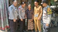 Polres Lombok Barat Salurkan Bantuan Tongkat (2) Polres Lombok Barat Salurkan Bantuan Tongkat