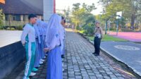 Polres Lombok Barat Tingkatkan Keamanan Pelajar dengan Patroli Keamanan Sekolah di SMAN 1 Gerung (3) Satlantas Lombok Barat Kolaborasi dengan SMAN 1 Gerung dalam Patroli Keamanan
