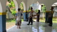 Polsek Lembar Gaungkan Bakti Religi (2) Polsek Lembar Gaungkan Bakti Religi