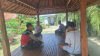 Polsek Sekotong Gelar Patroli Dialogis, Perkuat Sinergi Keamanan di Pantai Batu Leong (2) Polsek Sekotong Perkuat Kamtibmas Lewat Pendekatan Dialogis
