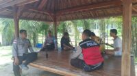 Polsek Sekotong Gelar Patroli Dialogis, Perkuat Sinergi Keamanan di Pantai Batu Leong (3) Polisi Aktif Jaga Kamtibmas, Patroli Dialogis Sentuh Warga Sekotong
