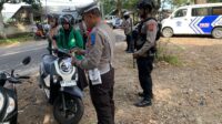 Operasi Patuh Rinjani 2025 Polres Lombok Barat Tindak Puluhan Pelanggar di Kediri (2) Operasi Patuh Rinjani 2025 Polres Lombok Barat Tindak Puluhan Pelanggar di Kediri