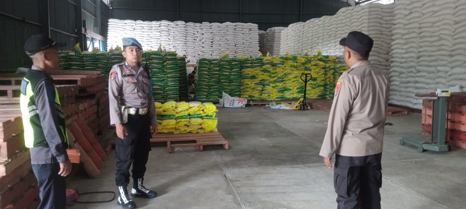 Polsek Lembar Perkuat Pengamanan Objek Vital di Desa Lembar Selatan