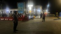KMP Muryati Berlayar Aman, Polsek Lembar Kawal Ketat Proses Pemuatan Kendaraan dan Penumpang