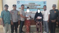 Jamin Distribusi Aman, Bhabinkamtibmas Hadir di Penyaluran BLT DD Pelangan