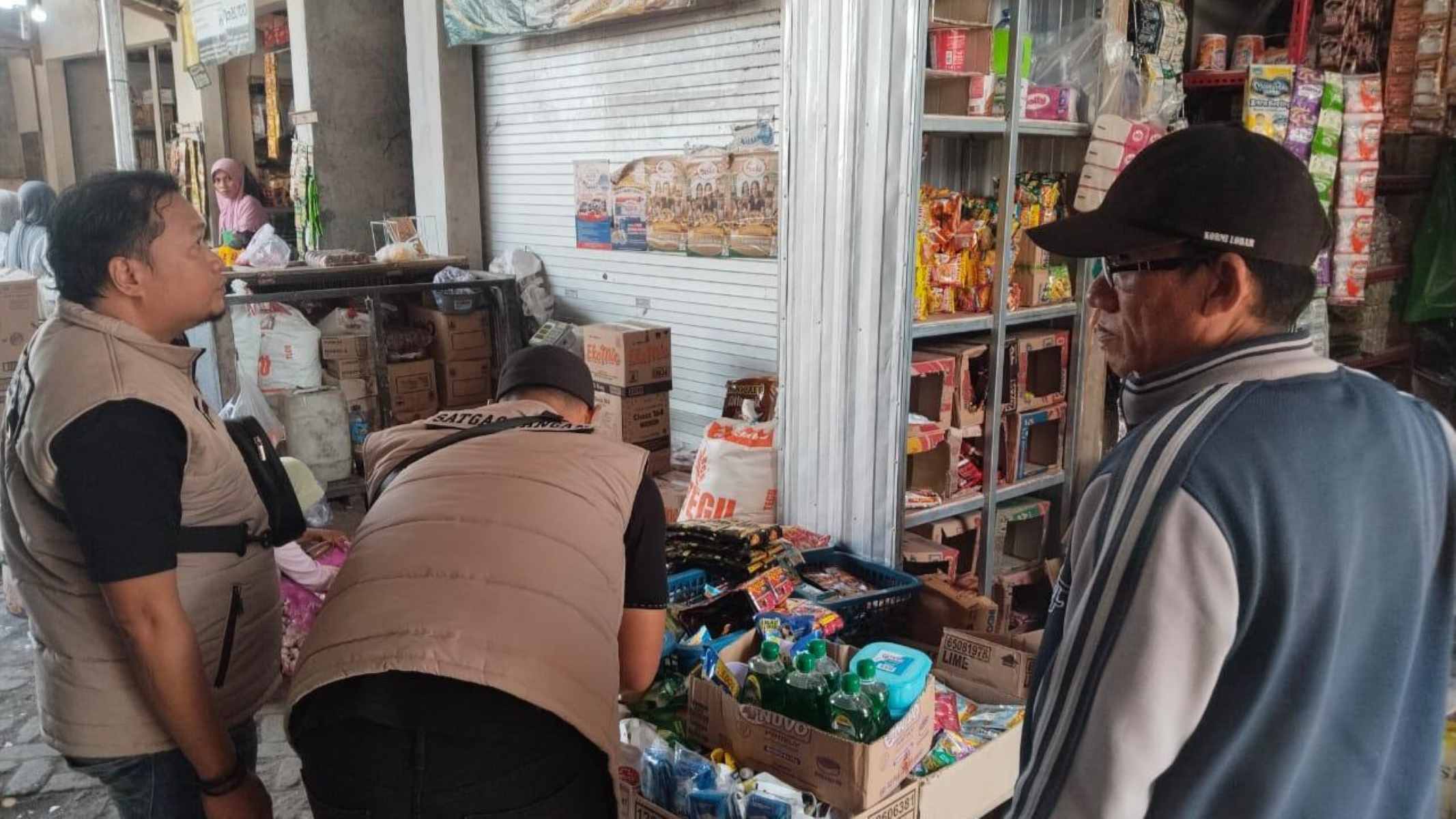 Satgas Pangan Cek Stok Beras di Pasar Tradisional Gerung