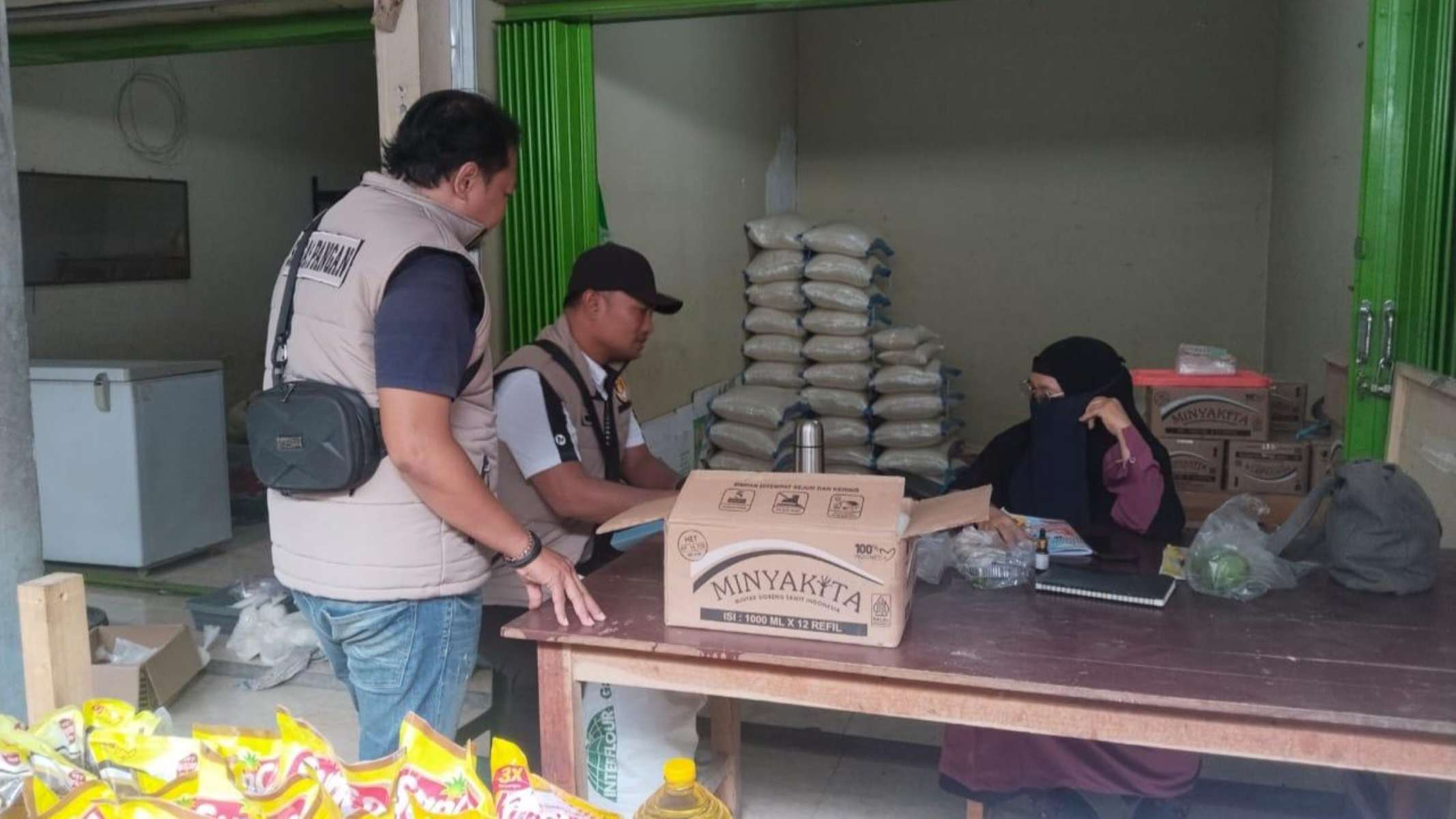 Polres Lombok Barat Sidak Harga Beras di Pasar Gerung