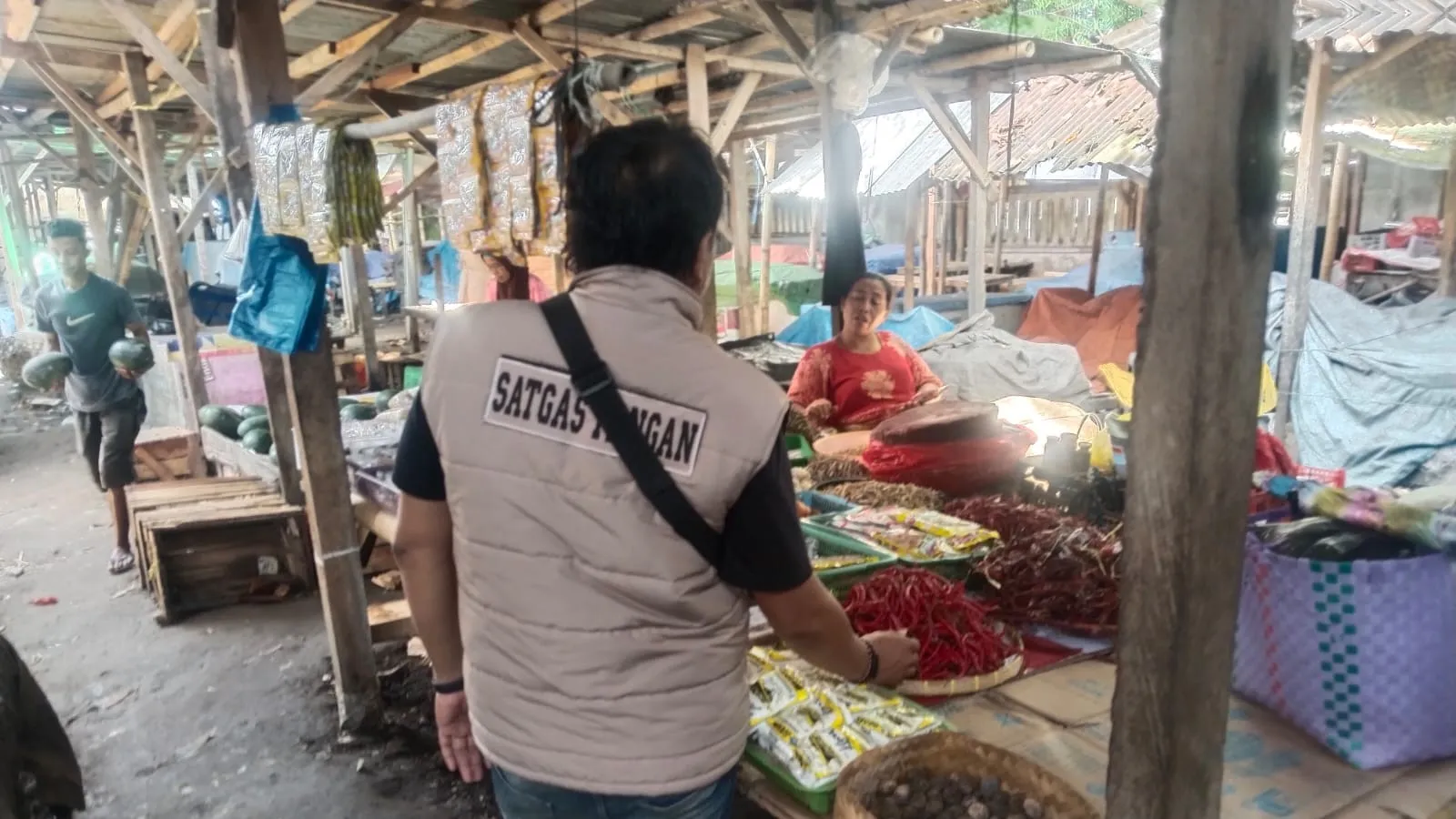 Cegah Spekulasi, Polres Lombok Barat Pantau Harga Bapokting