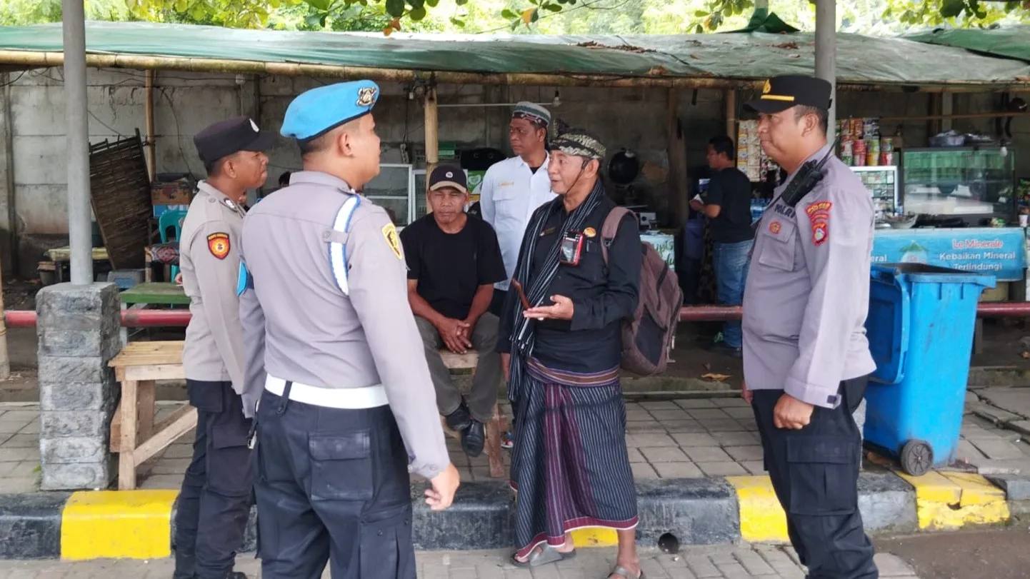 Polsek Kawasan Pelabuhan Lembar Gelar Patroli Dialogis Jaga Kondusivitas